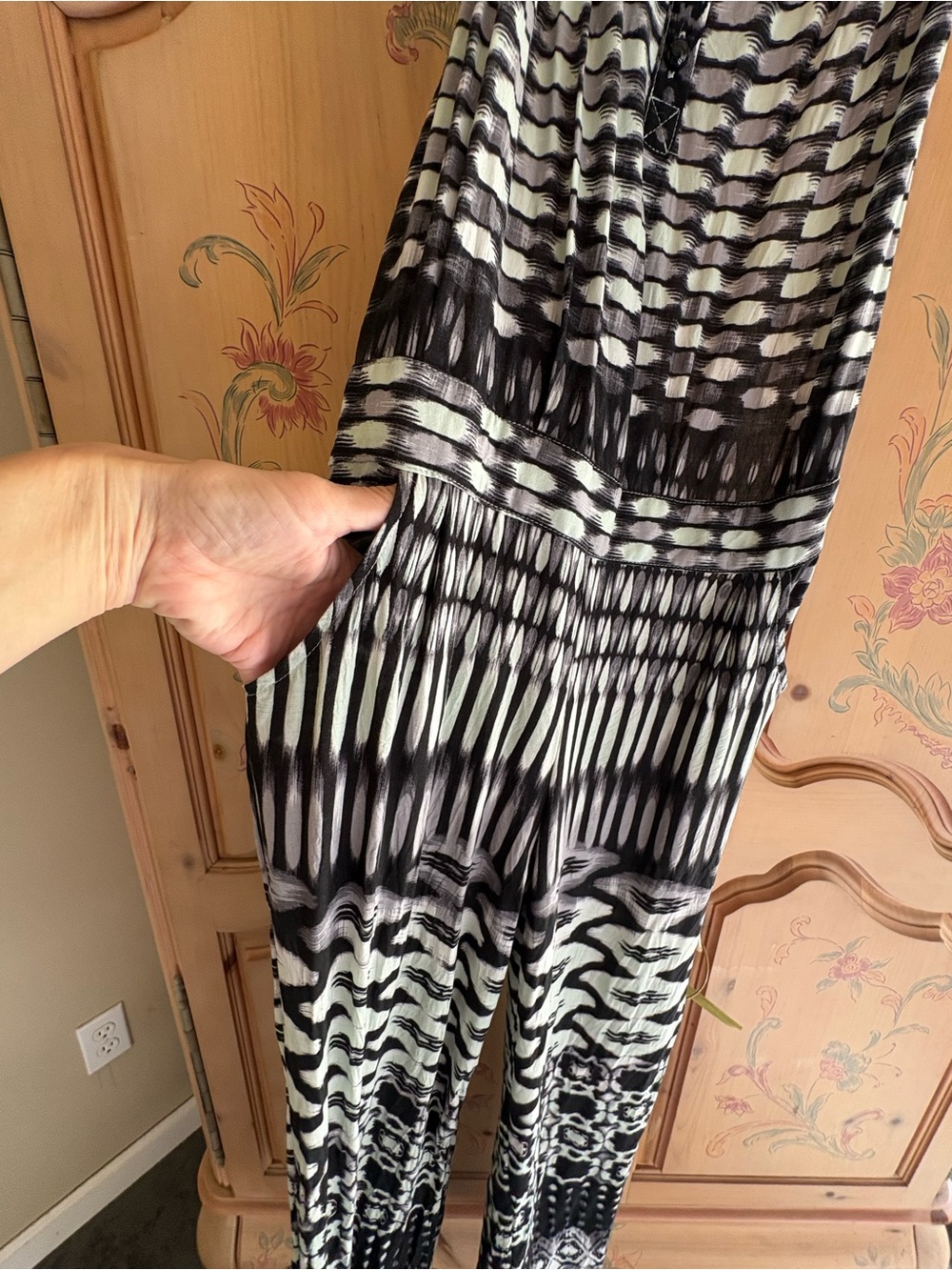 Black & White mint jumpsuit - Picture 3 of 6